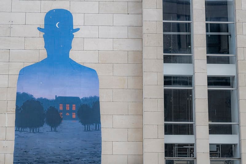 Chapeau - Sur les traces de Magritte